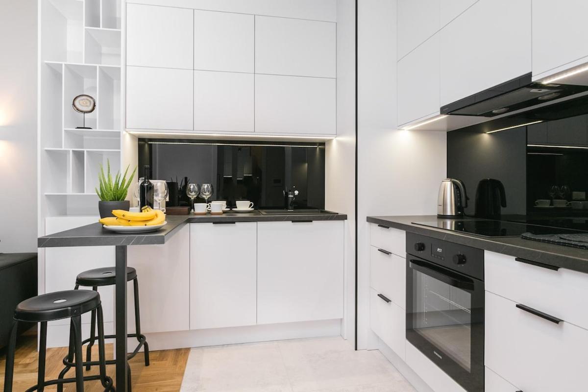 Butas Urban Chic - Mennica - One Bedroom -citycenter&140 *